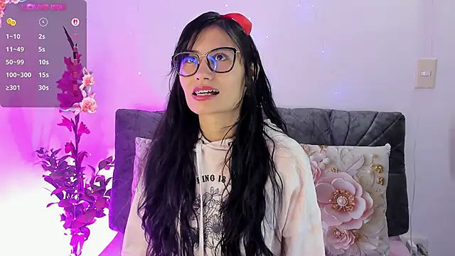 NayeCloud online show from 05-30-26, 02:41