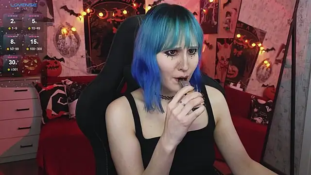 Snapshot of little_Elika chatting on 10-16-25, 09:38 little Elika online show from 10-16-25, 09:38