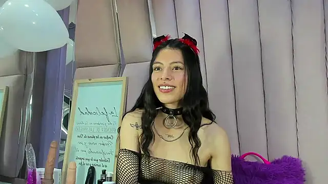 Sasha Petitte online show from 09-10-25, 03:50