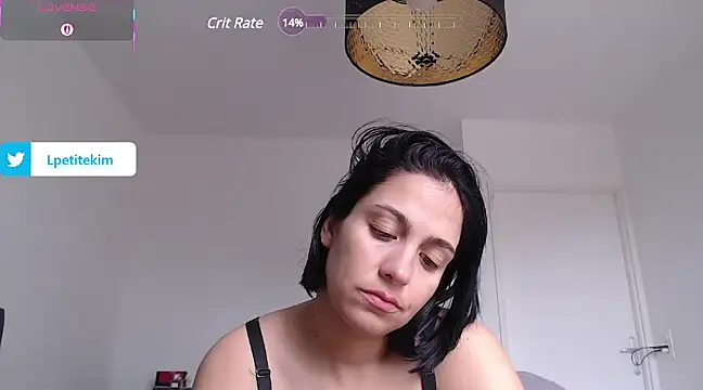 Snapshot of LPetitekim chatting on 03-10-25, 12:48 LPetitekim online show from 03-10-25, 12:48