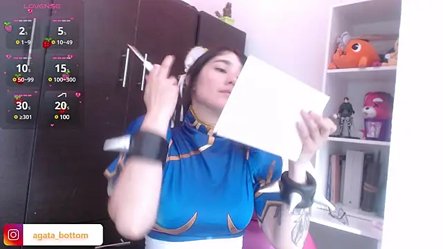 Snapshot of NewAgatha_Bolton chatting on 12-14-24, 10:39 NewAgatha Bolton online show from 12-14-24, 10:39