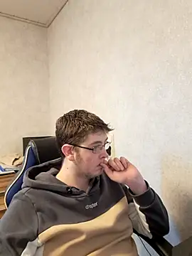 Snapshot of thejerkin chatting on 11-03-25, 01:01 thejerkin online show from 11-03-25, 01:01