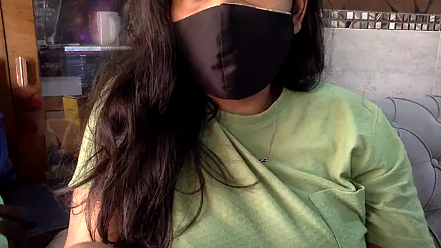Snapshot of HaaniKaur chatting on 05-07-26, 08:20 HaaniKaur online show from 05-07-26, 08:20