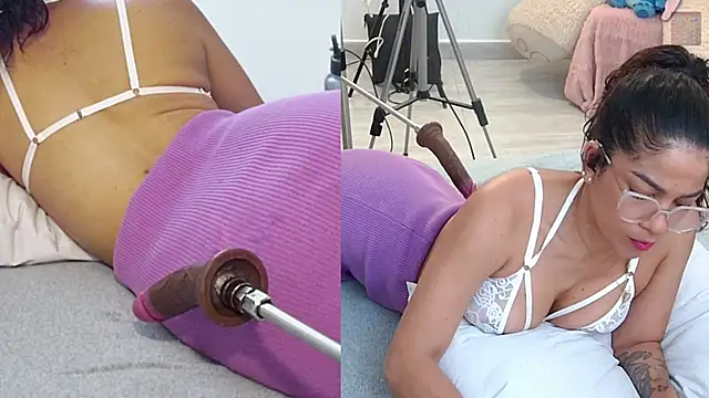 Snapshot of sara_smith45 chatting on 03-25-26, 10:43 sara smith45 online show from 03-25-26, 10:43