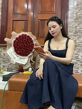 Snapshot of LiLi-Kirix99 chatting on 05-19-26, 02:01 LiLi-Kirix99 online show from 05-19-26, 02:01