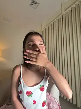Snapshot of marce_algara chatting on 02-27-26, 11:05 marce algara online show from 02-27-26, 11:05