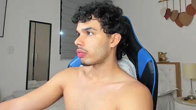 mateoleonee online show from 01-02-25, 01:17