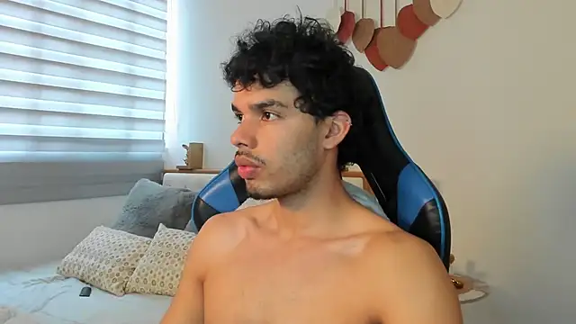 mateoleonee online show from 01-02-25, 08:46