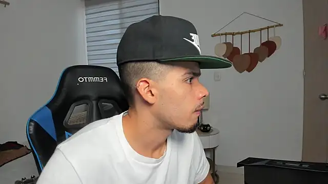 mateoleonee online show from 02-14-26, 07:54