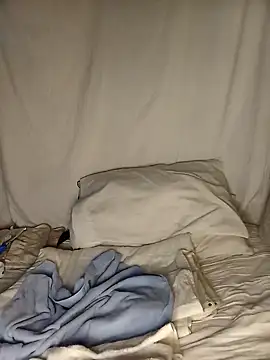 Snapshot of sexxylucia chatting on 01-27-25, 09:23 sexxylucia online show from 01-27-25, 09:23