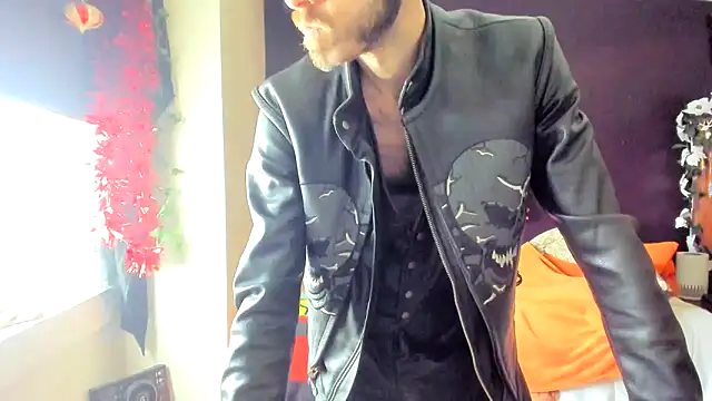 leatherz69 online show from 03-03-25, 05:29