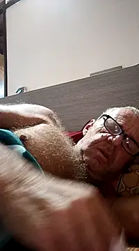 Snapshot of Freddy1962 chatting on 01-10-25, 04:44 Freddy1962 online show from 01-10-25, 04:44