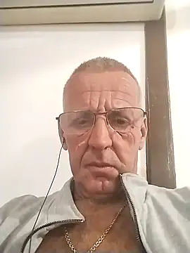 Snapshot of Freddy1962 chatting on 01-17-25, 07:05 Freddy1962 online show from 01-17-25, 07:05