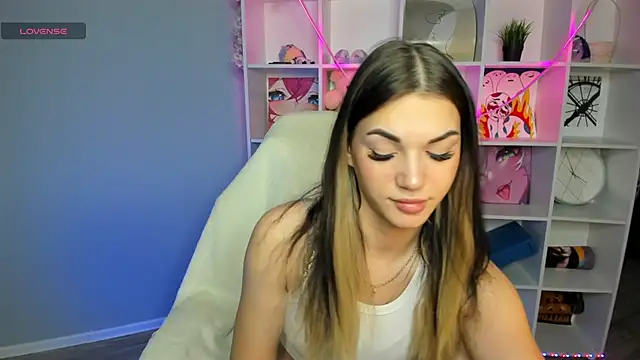 Hellen Moore online show from 12-30-24, 12:11