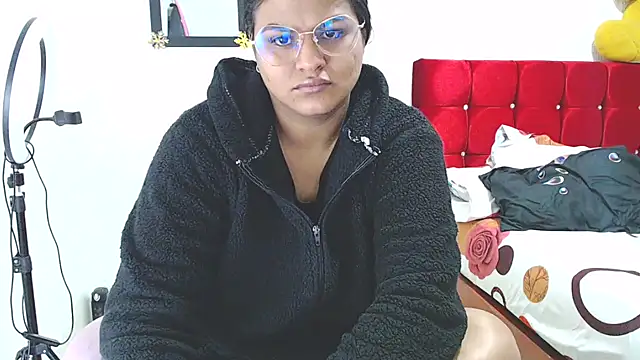 Snapshot of SweetAlmaa chatting on 01-14-25, 09:45 SweetAlmaa online show from 01-14-25, 09:45
