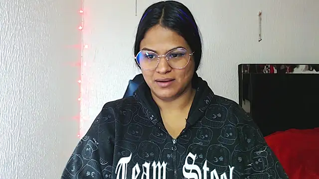 Snapshot of SweetAlmaa chatting on 03-10-25, 10:04 SweetAlmaa online show from 03-10-25, 10:04