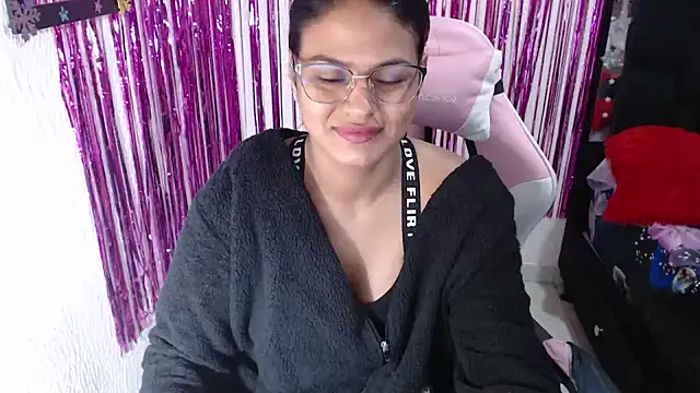 SweetAlmaa online show from 06-11-26, 10:13