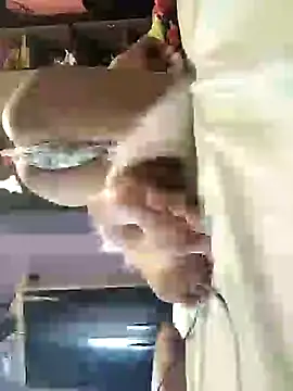 Snapshot of lorraine_alves_ferreira chatting on 01-19-25, 07:58 lorraine alves ferreira online show from 01-19-25, 07:58