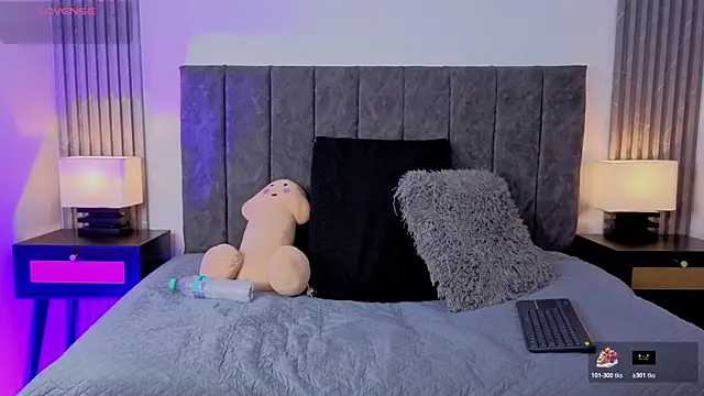 Ema Stone65 online show from 10-24-25, 10:17