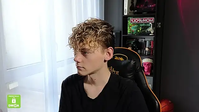 Keytaro online show from 10-12-25, 07:51