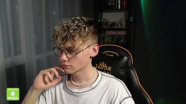 Keytaro online show from 11-11-25, 04:01