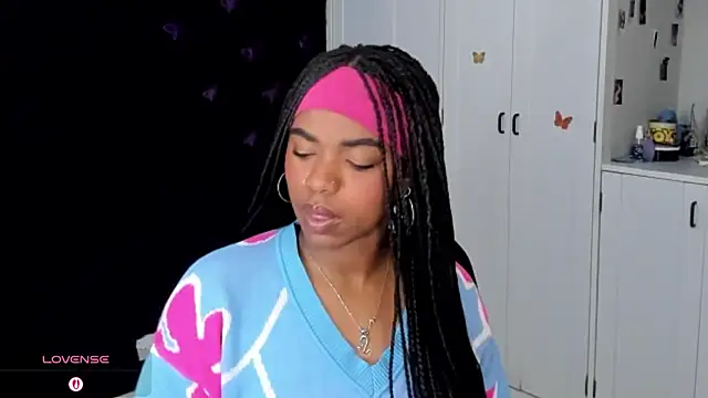 Snapshot of Marce_22 chatting on 10-05-25, 12:42 Marce 22 online show from 10-05-25, 12:42