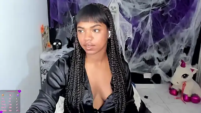 Snapshot of Marce_22 chatting on 11-02-25, 09:17 Marce 22 online show from 11-02-25, 09:17