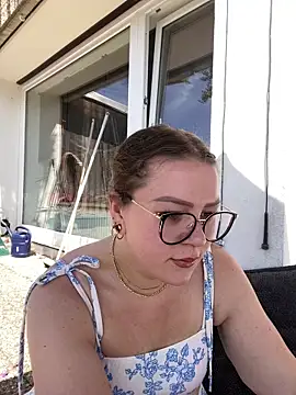 Snapshot of Fancy-Francy chatting on 05-28-26, 12:46 Fancy-Francy online show from 05-28-26, 12:46