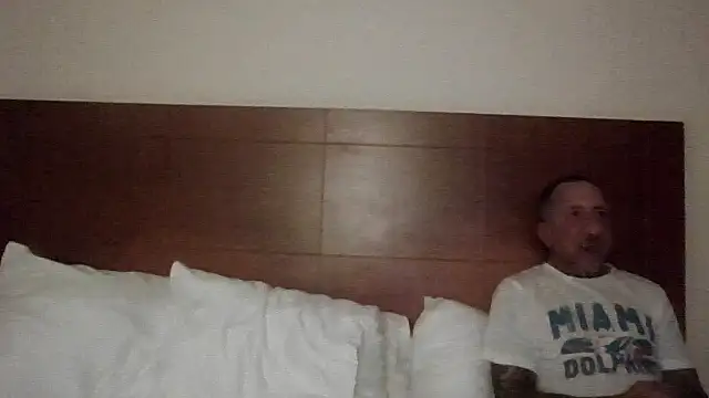 Snapshot of LillyysAllYours chatting on 11-08-25, 08:47 LillyysAllYours online show from 11-08-25, 08:47