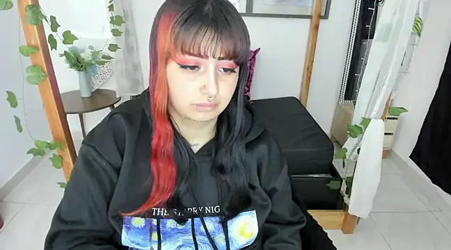 lussyevans24 online show from 01-06-25, 10:02