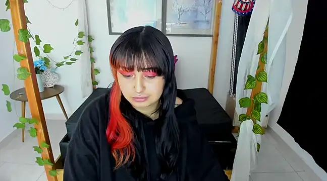 lussyevans24 online show from 01-17-25, 04:39