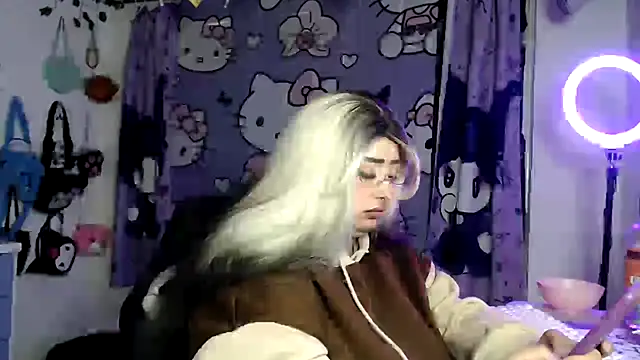 lussyevans24 online show from 04-30-26, 04:08