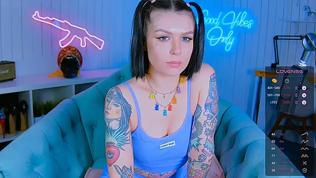 My toys pink online show from 01-31-25, 02:58