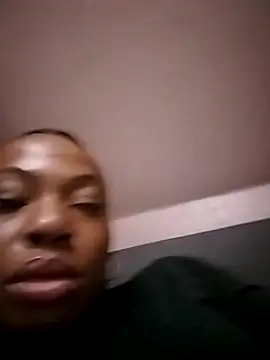 Snapshot of Cinderella_Jewels_ chatting on 03-01-25, 07:15 Cinderella Jewels online show from 03-01-25, 07:15