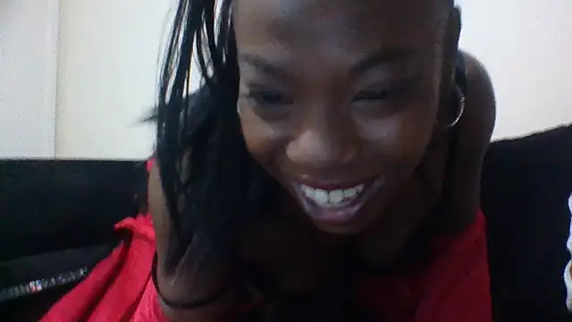 Snapshot of Cinderella_Jewels_ chatting on 03-14-25, 01:37 Cinderella Jewels online show from 03-14-25, 01:37