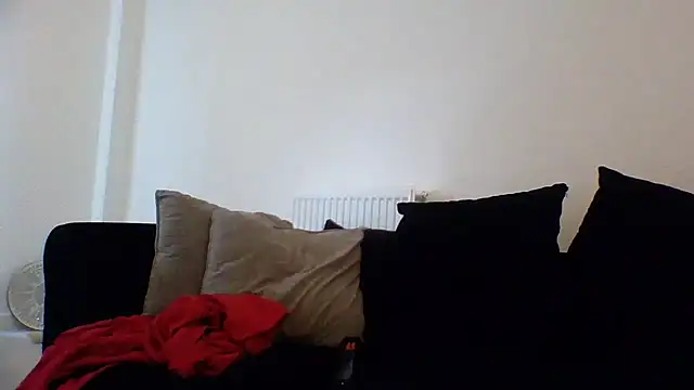 Snapshot of Cinderella_Jewels_ chatting on 09-12-25, 12:27 Cinderella Jewels online show from 09-12-25, 12:27