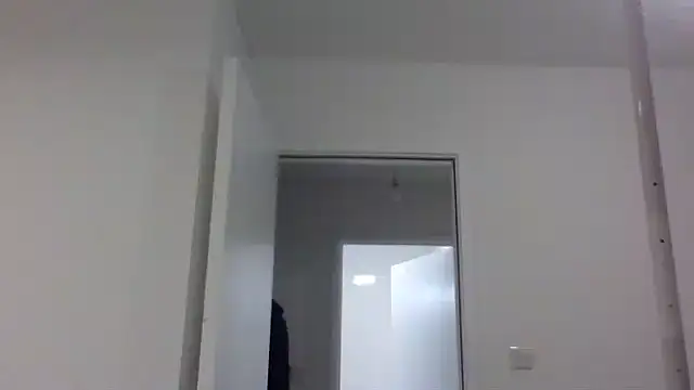 Snapshot of Cinderella_Jewels_ chatting on 09-25-25, 06:44 Cinderella Jewels online show from 09-25-25, 06:44