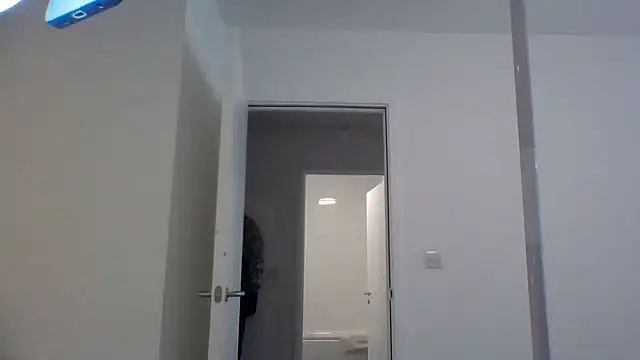 Snapshot of Cinderella_Jewels_ chatting on 10-24-25, 01:29 Cinderella Jewels online show from 10-24-25, 01:29