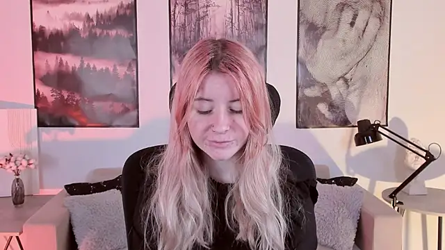 LexiWenford online show from 12-11-24, 03:35