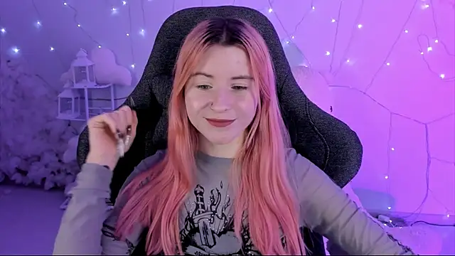 LexiWenford online show from 01-14-25, 05:51