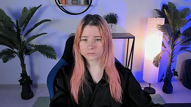 LexiWenford online show from 01-27-25, 03:04