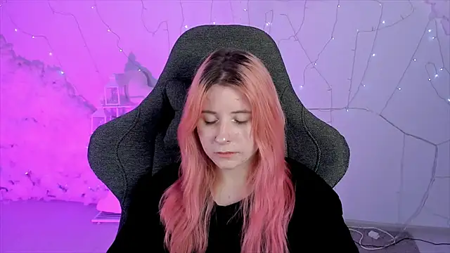 LexiWenford online show from 01-28-25, 08:57