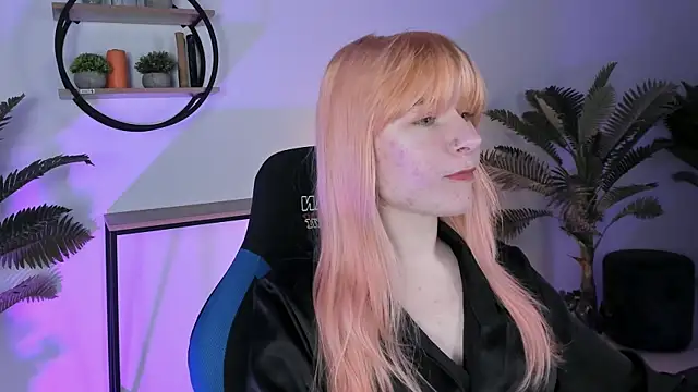 LexiWenford online show from 03-03-25, 05:53