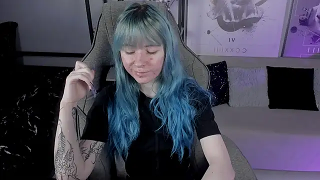 LexiWenford online show from 10-09-25, 03:04