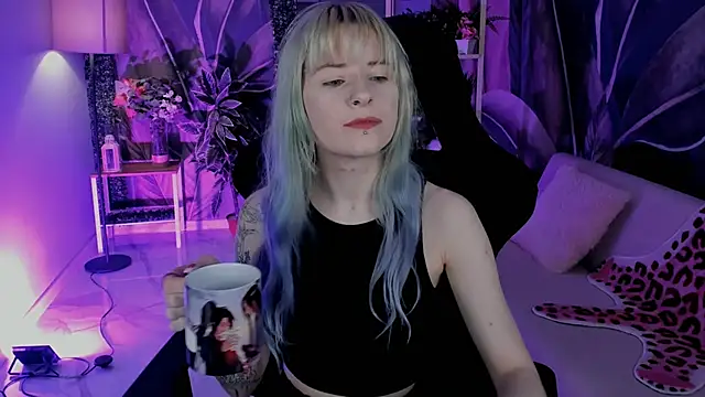 LexiWenford online show from 11-20-25, 03:07