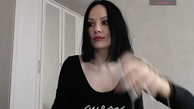 Snapshot of Devil_Goddess chatting on 02-16-26, 01:18 Devil Goddess online show from 02-16-26, 01:18