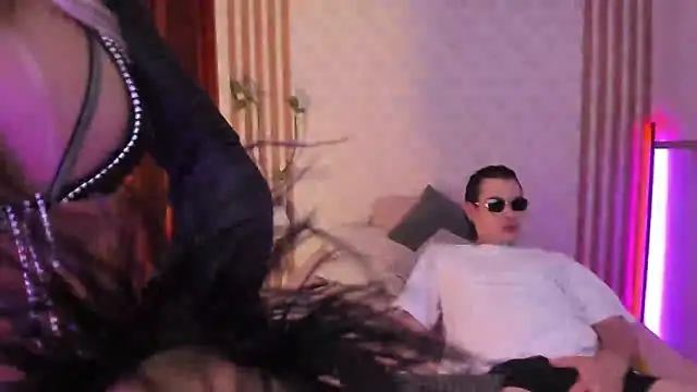 Snapshot of PamelaReall chatting on 10-30-25, 07:54 PamelaReall online show from 10-30-25, 07:54