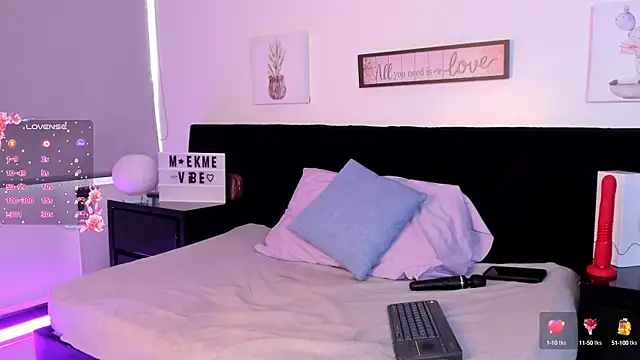 Natasha Kinski online show from 02-26-25, 08:22