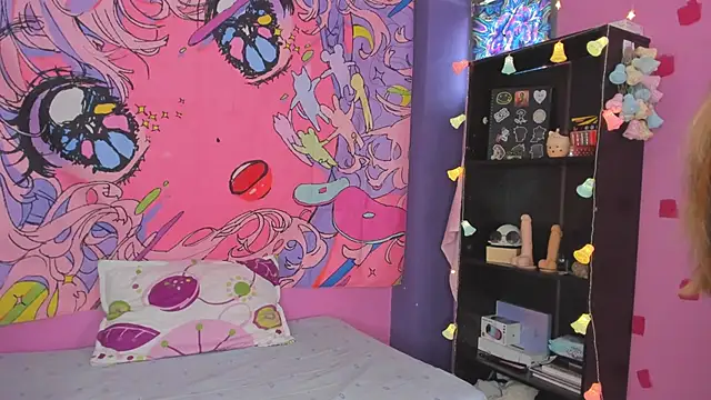 Snapshot of kittyzenn chatting on 12-16-24, 05:11 kittyzenn online show from 12-16-24, 05:11