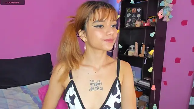 Snapshot of kittyzenn chatting on 12-31-24, 06:24 kittyzenn online show from 12-31-24, 06:24